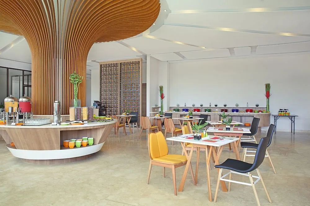 Grand Livio Kuta Hotel Legian  3*, Legian (Bali)